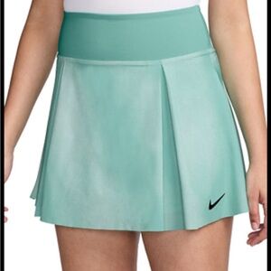 Nike Women's Teal Skirt